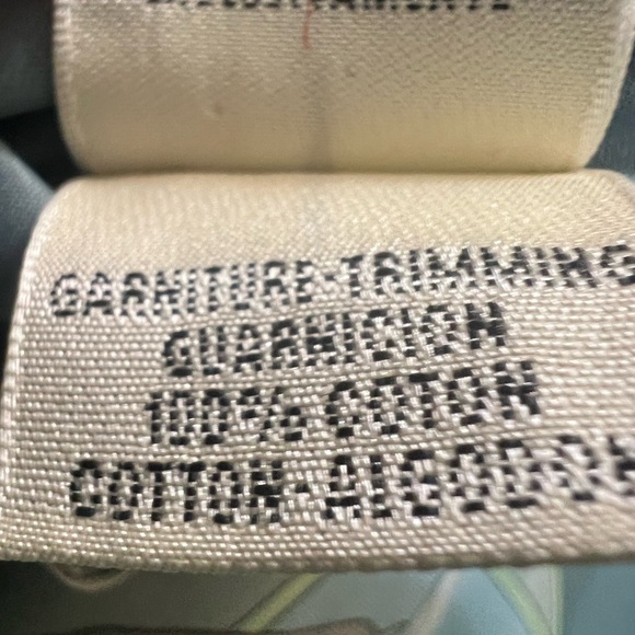 Vintage Hermes Jacket Silk Paperoles Reversible
And Top Cashmere Print S mint 💚🤍 - Picture 17 of 17